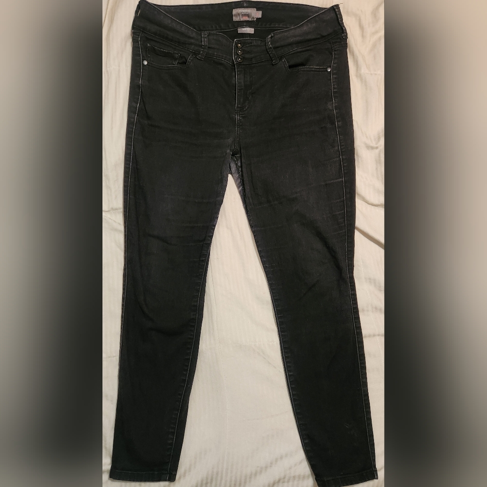 Torrid skinny jegging size 16 well loved (see pics)
